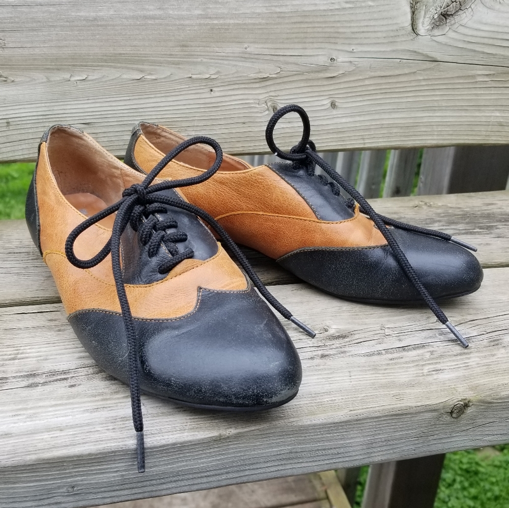 ⭐HOST PICK!⭐ Browns ID Oxford-style Leather Flats, Size US 8